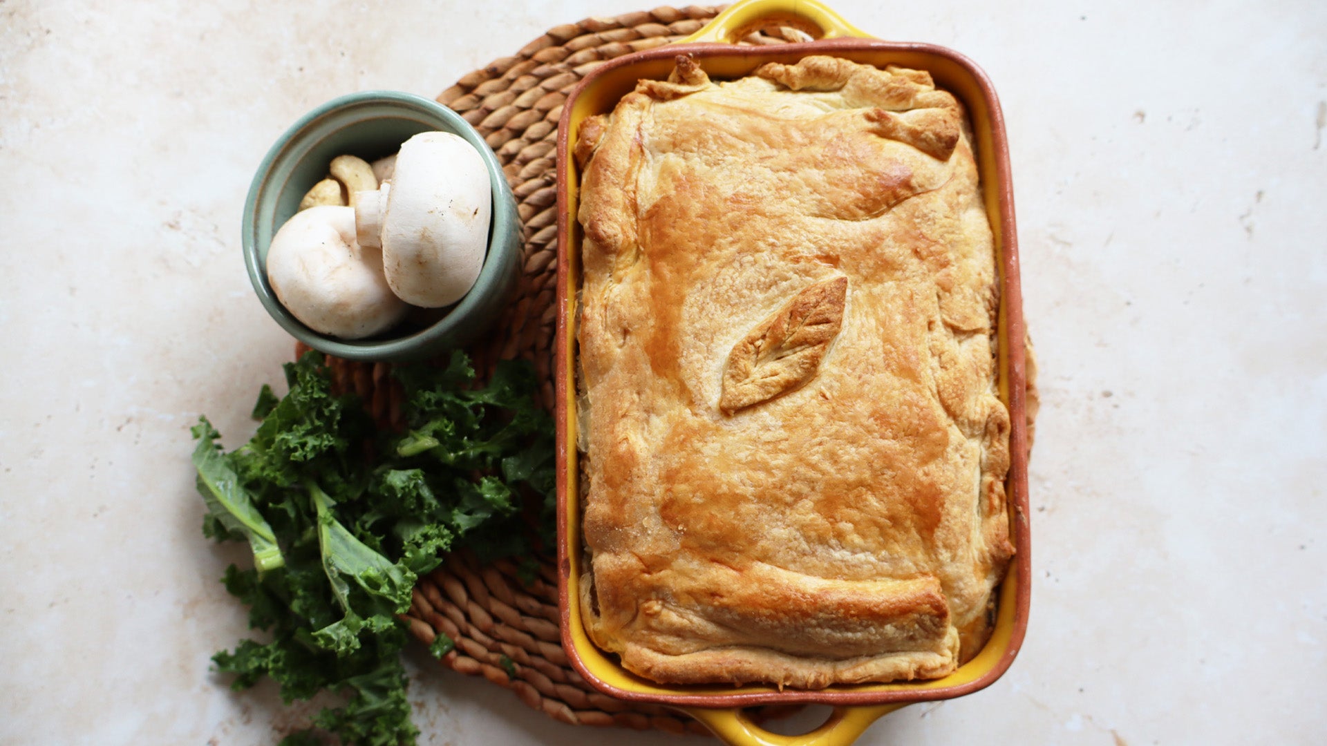 Creamy Mushroom Alfredo Pie (Ve)